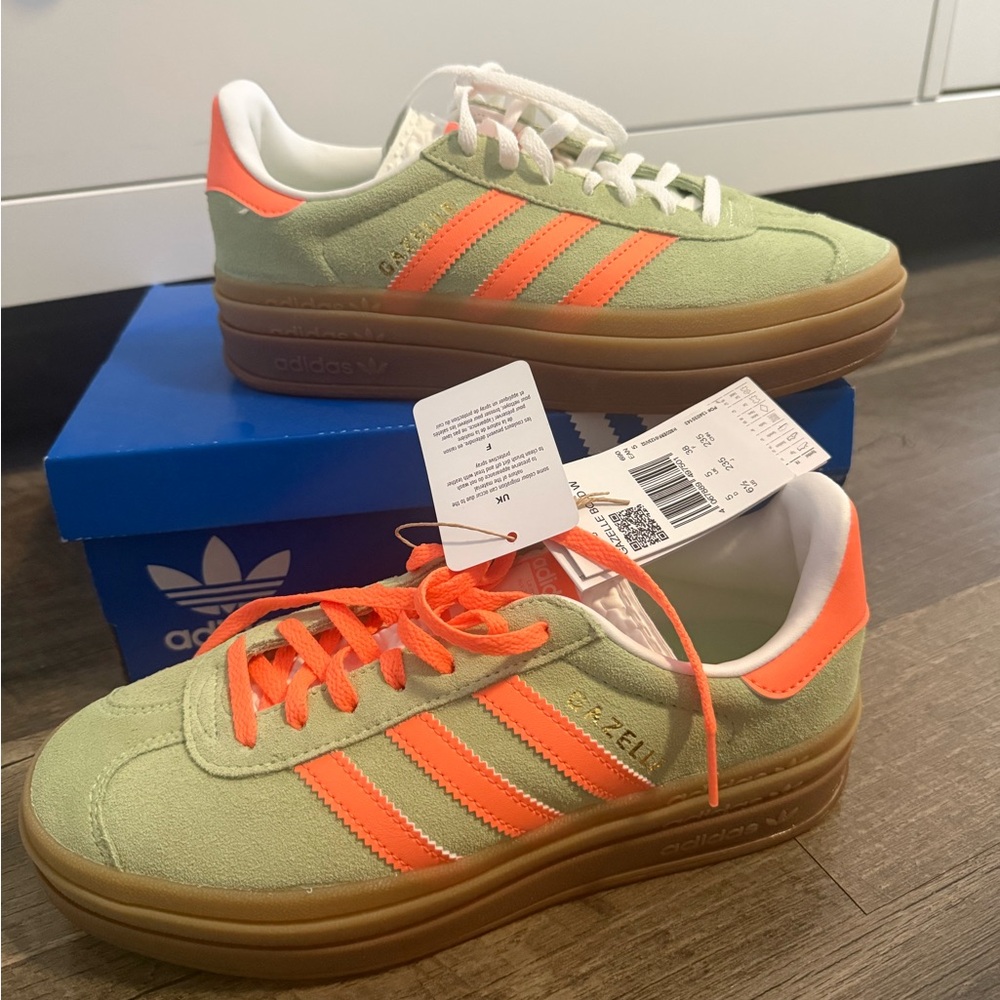 Women’s adidas gazelle bold. Size 6.5. Brand new.Comes with orange/white laces.